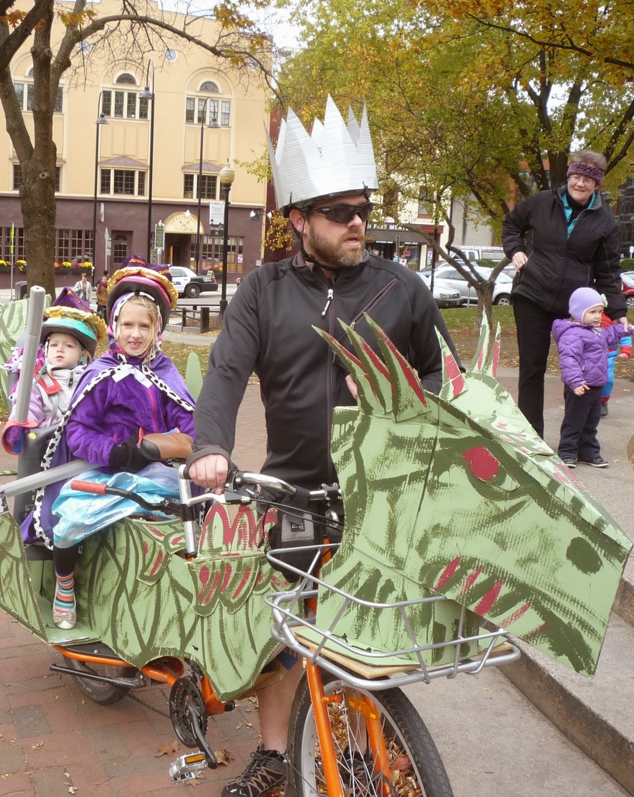 Halloween Bike Ride Photos, Burlington, Vermont 2013. South