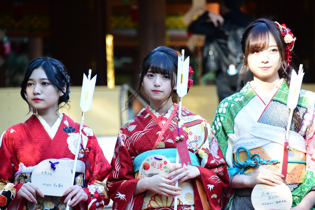 Nao Kanzaki and a few friends: Nogizaka46: Asuka Saito, two new 
