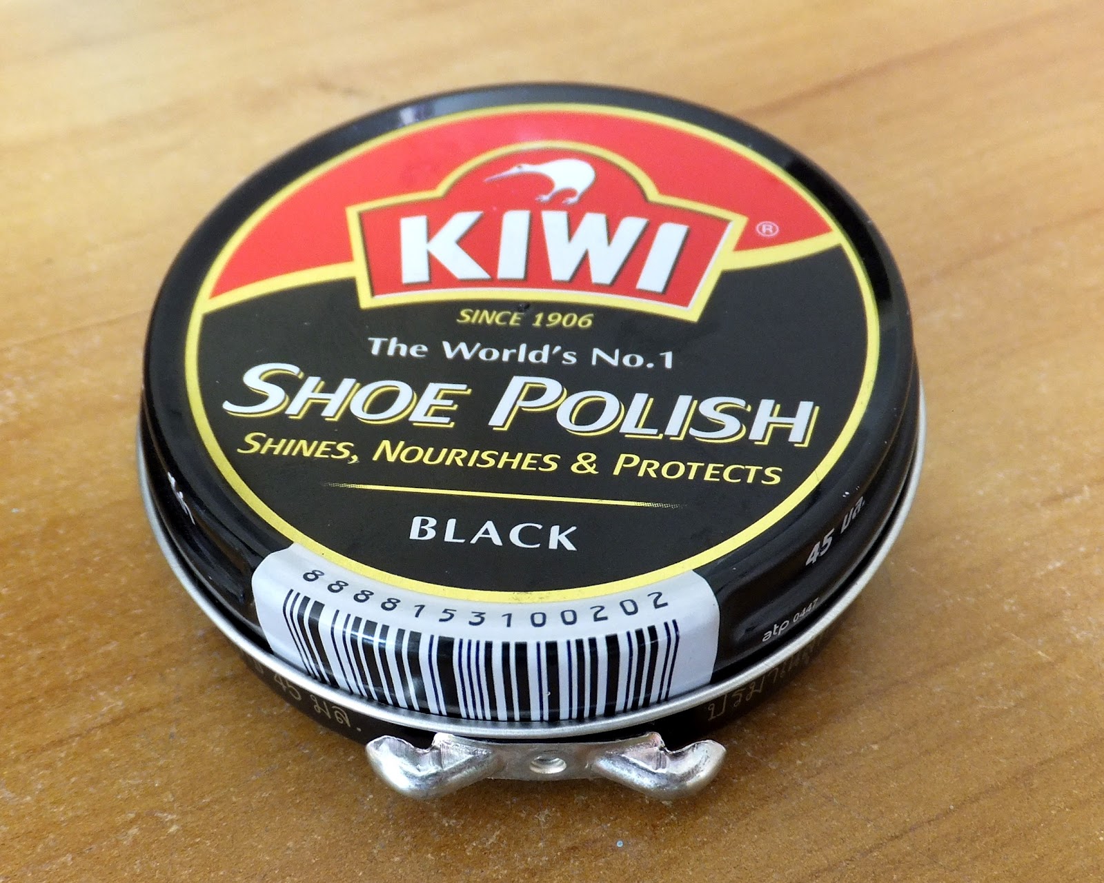 It's easier than you think to keep your shoes shining like new. Shoe polish is the short answer