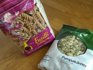 Pastasallad%2Bmed%2Btonfisk%2Boch%2Bsenapsvin%25C3%25A4grett%2B%25281%2529 - Pastasallad med tonfisk och senapsvinägrett