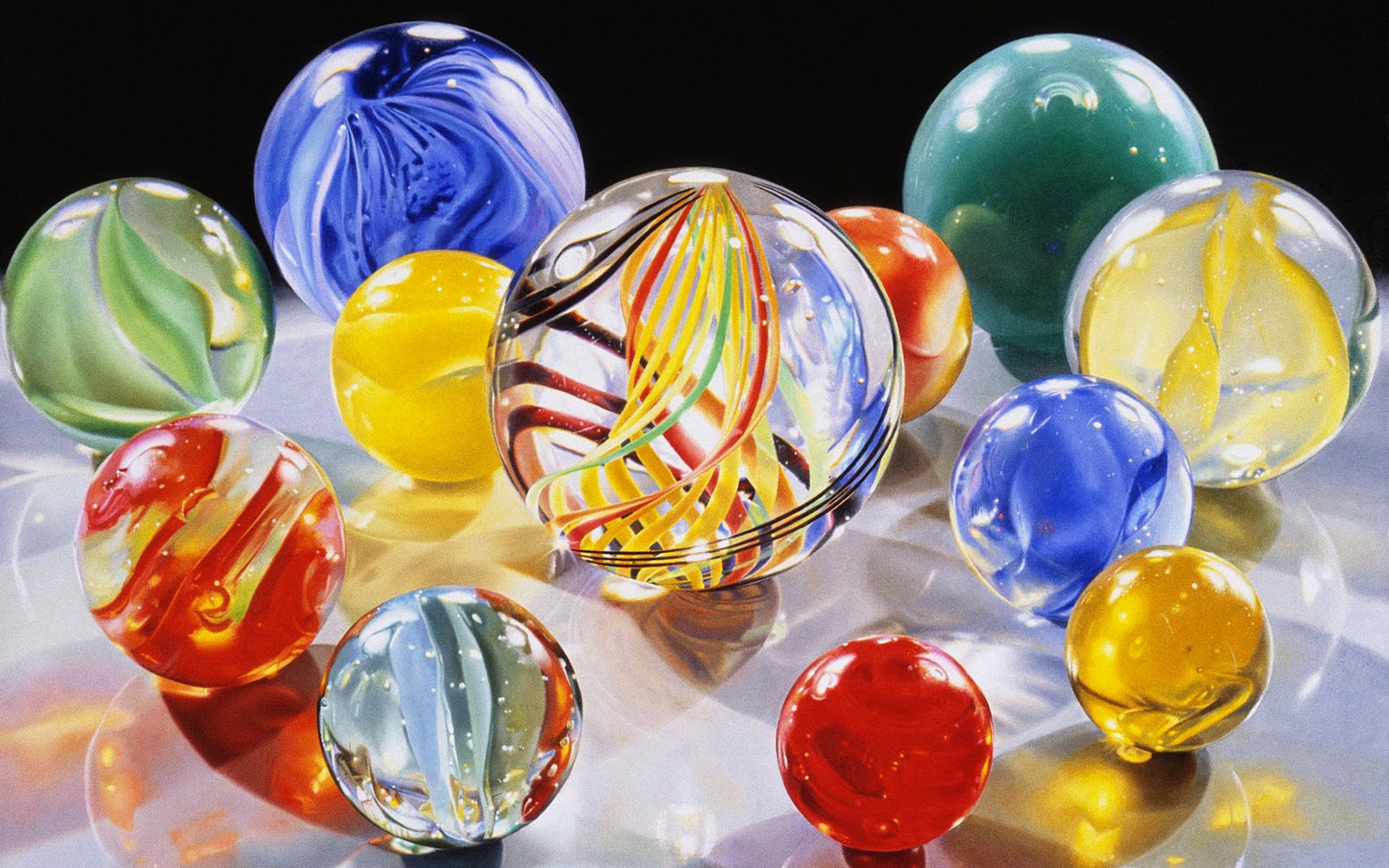 Glass Beads Wallpapers - 3D HD Wallpapers