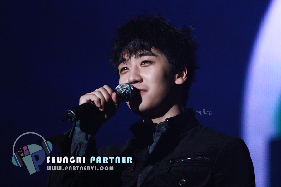 http://3.bp.blogspot.com/-43OcvGWybsY/TvKJMr3VzOI/AAAAAAAAO4s/d2EekdKTmu8/s1600/Seungri_042.jpg