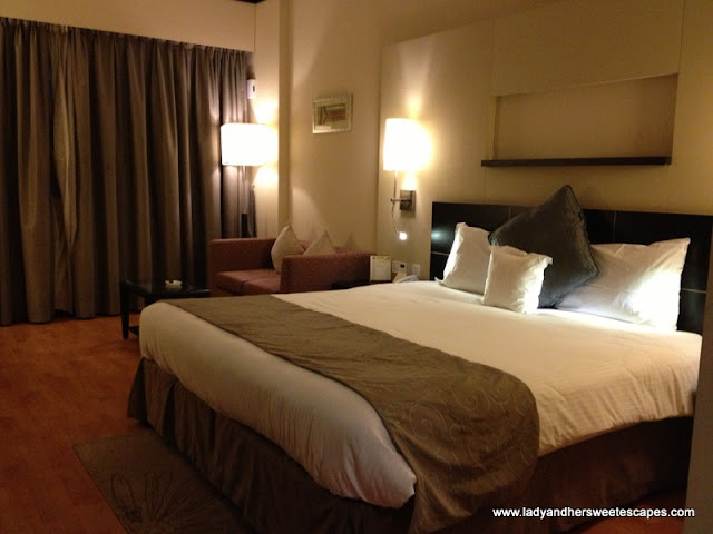 Bed Executive Room Grandeur Hotel