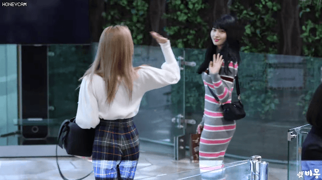 트와이스 모모의 몸매라인 ㄷㄷ.gif | 인스티즈