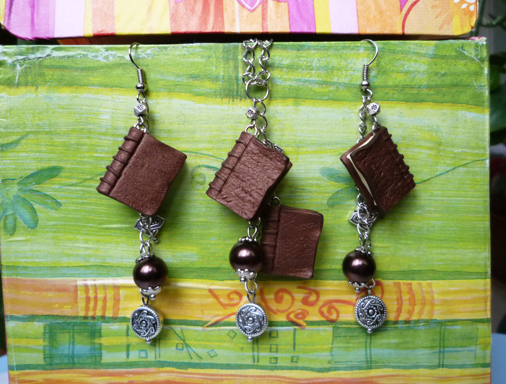 Windy Sunset's Creations How to Make Antique Book Charms from Polymer Clay (Part 1)