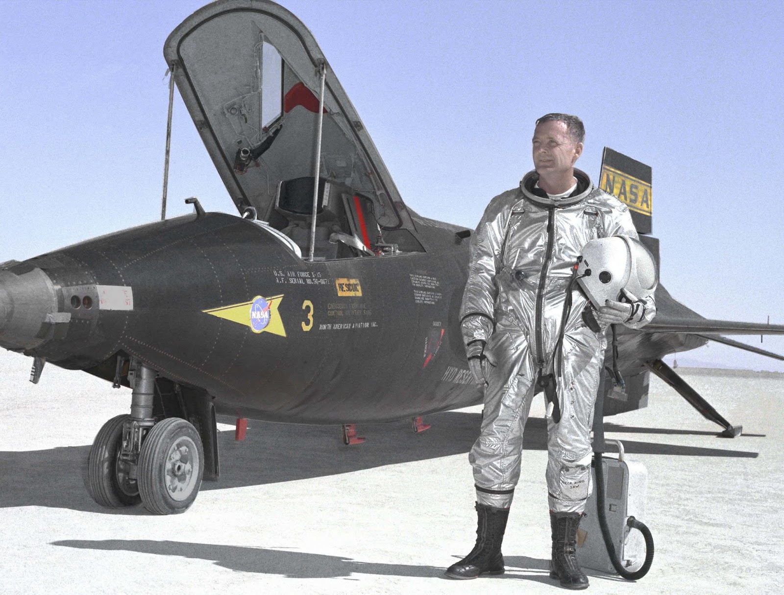 Night vision nvg pilot-180. Летчик. Люк скайуокер в шлеме. Ракетоплан x-15. Drone pilot нашивка.