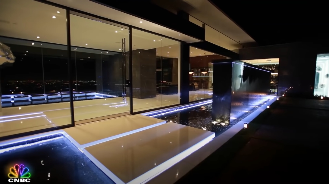 66 Interior Design Photos vs. Michael Jordan's Chicago & Bel Air Mega-Mansions Tour | Secret Lives of The Super Rich