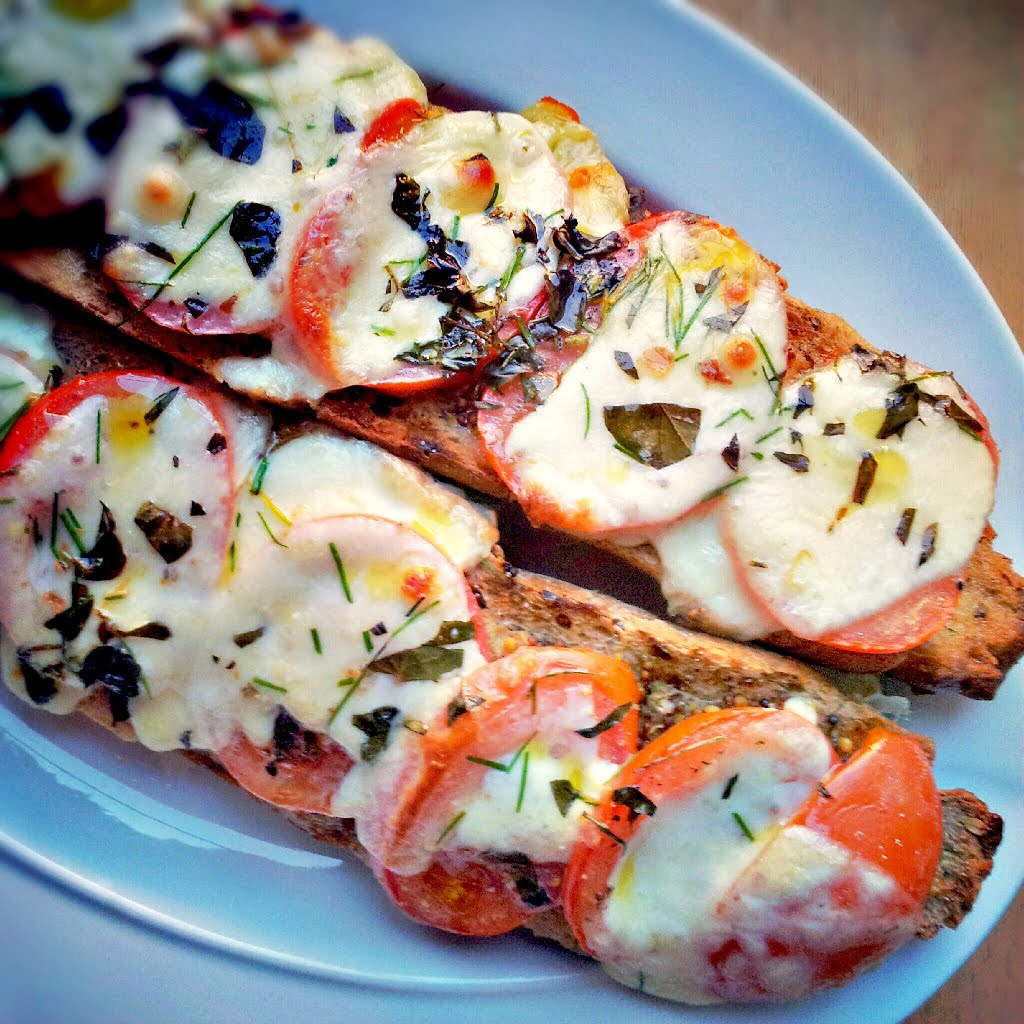 cooking class: Baguette mit Tomaten und Mozzarella cooking class: Baguette mit Tomaten und Mozzarella