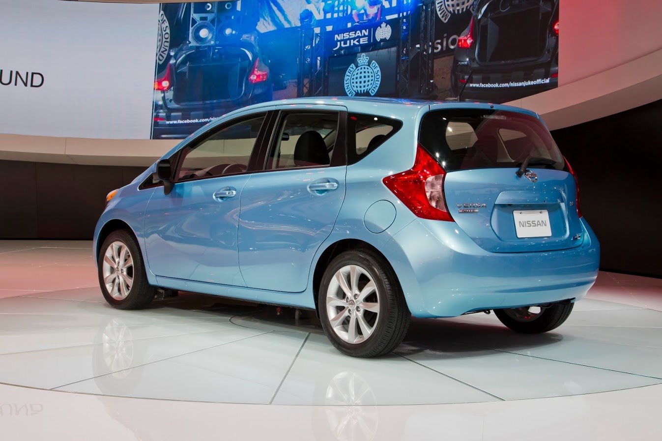 Automobile Trendz Allnew Nissan Versa Note