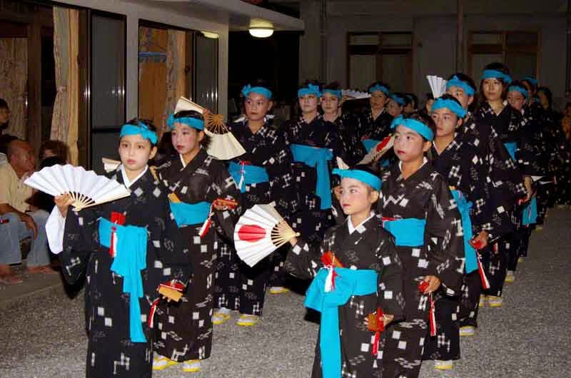 children,girls,kimonos,fans,night