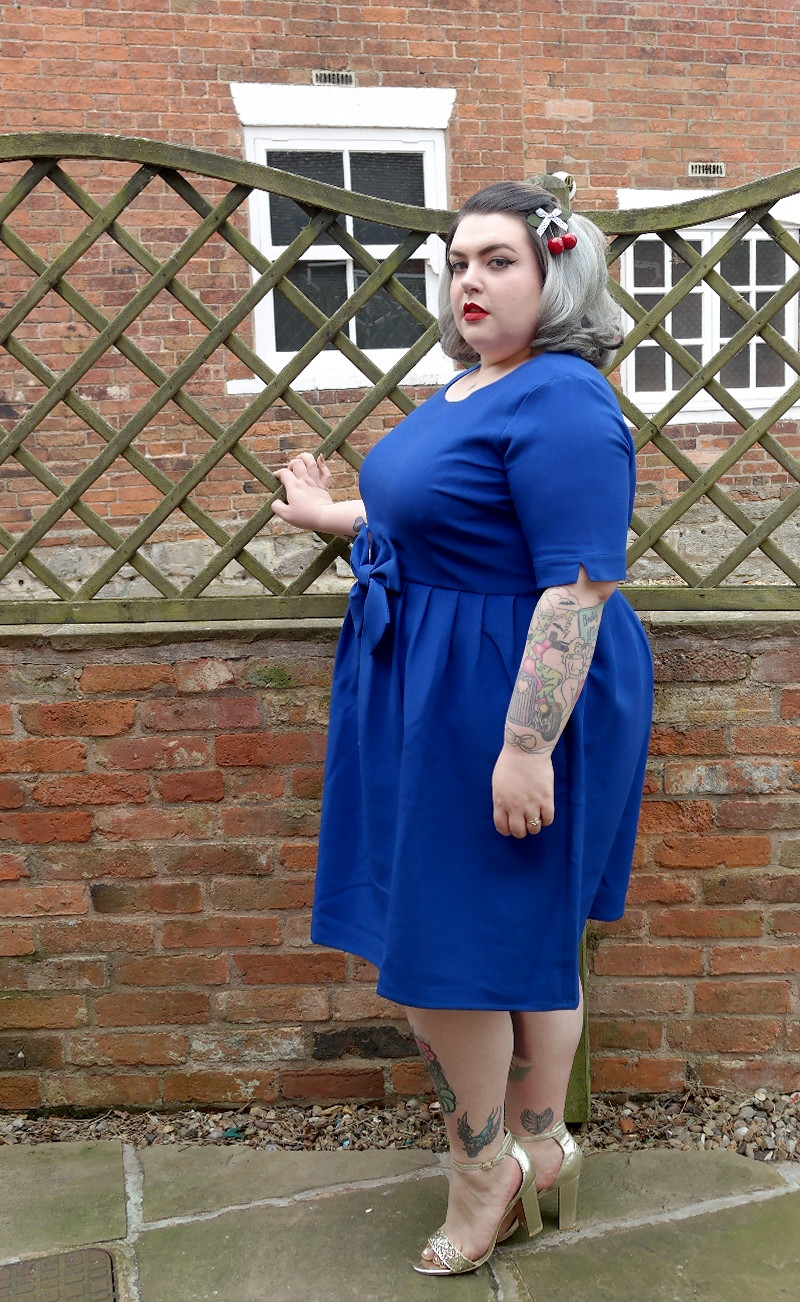 UK Plus Size Blogger Navabi Manon Baptiste Cobalt Blue Bow Dress