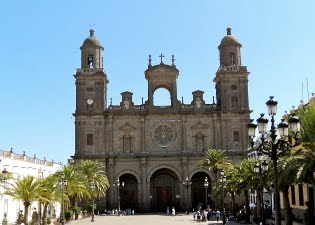Las Palmas de Gran Canaria Travel Blog: Santa Ana Cathedral in the Old Town Vegueta