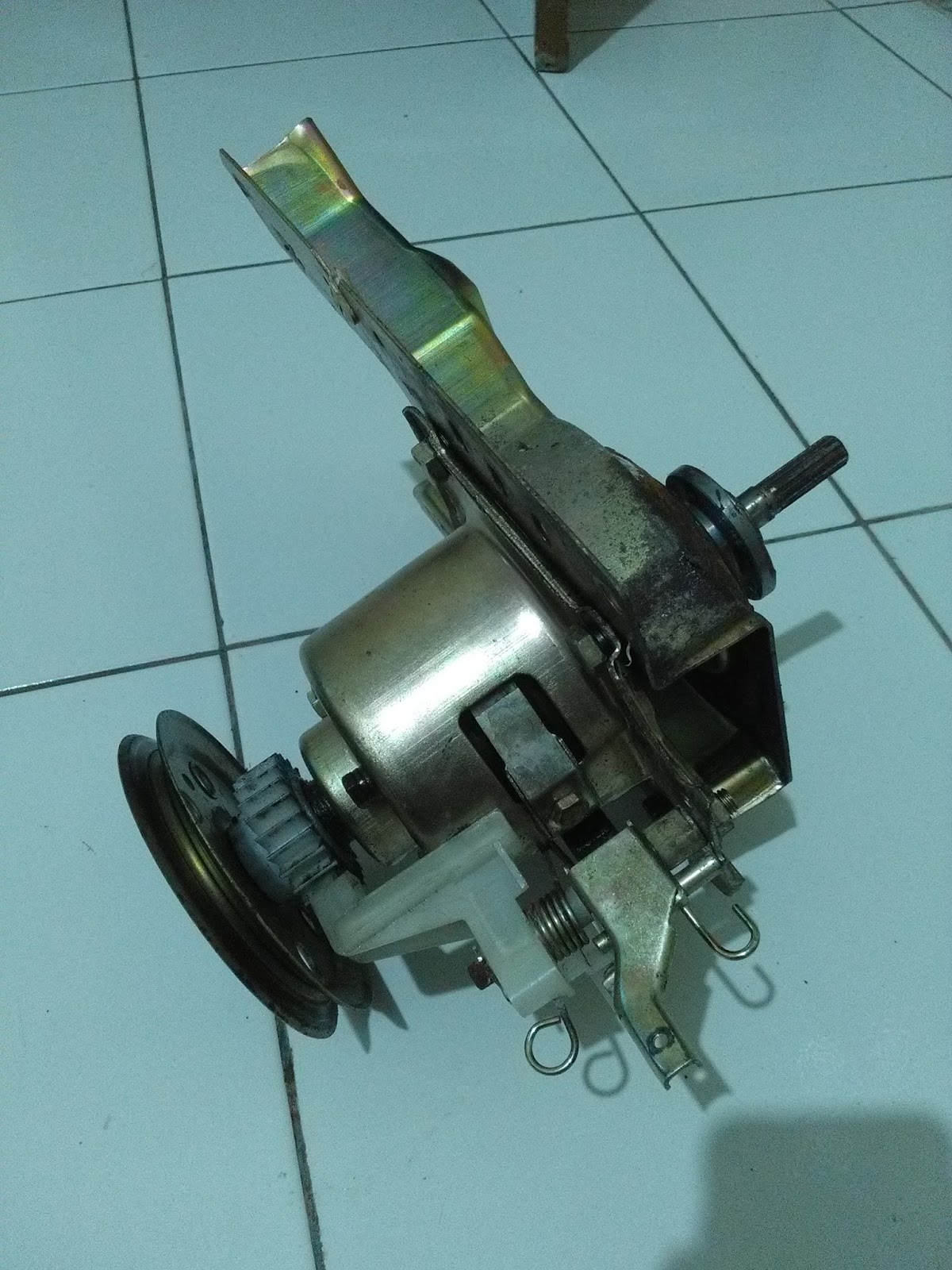 Ciri Ciri Gearbox Mesin Cuci Rusak Ini Cirinya