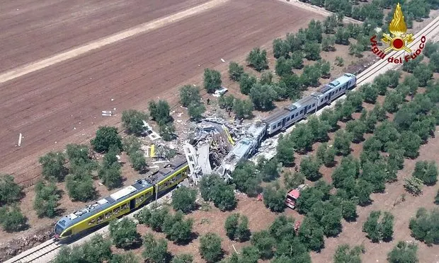  Τραγωδία στην Ιταλία - Μετωπική σύγκρουση τρένων έξω από το Μπάρι - 20 νεκροί και δεκάδες τραυματίες