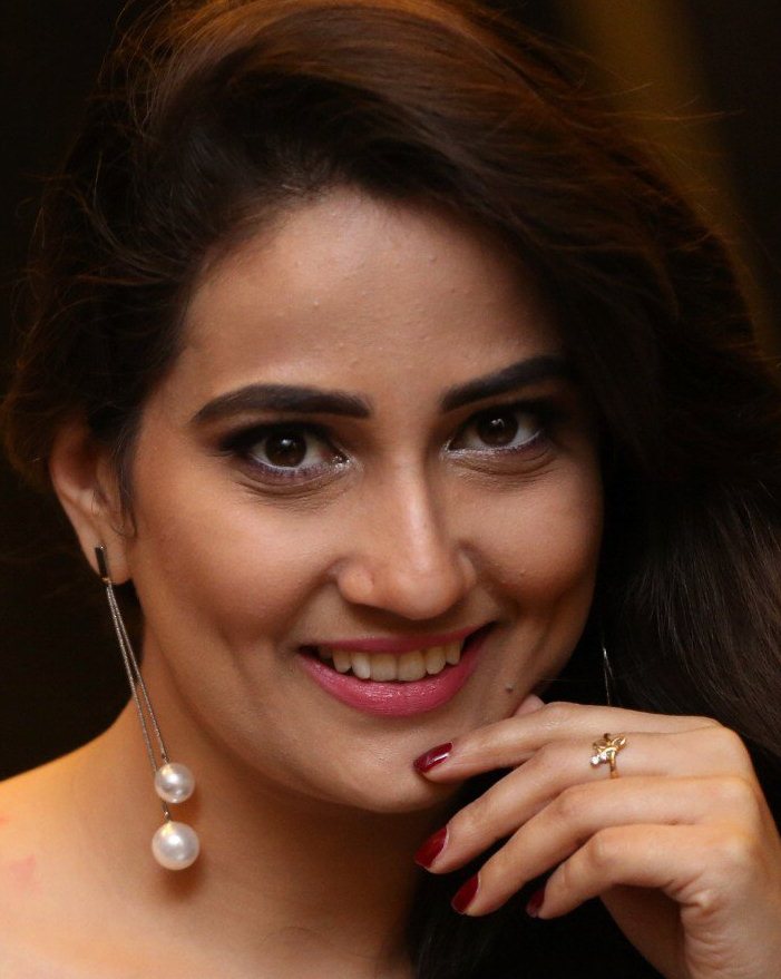 Telugu TV Anchor Manjusha Beautiful Smiling Face Close Up Stills