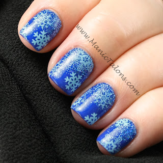 Manic Talons Nail Design: Wintery Blue Snowflakes