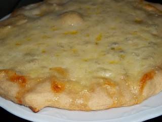 ... le preferite.. pizza al gorgonzola e pizza al prosciutto cotto con la buratto ... scusate per il mio piccolo sfogo .