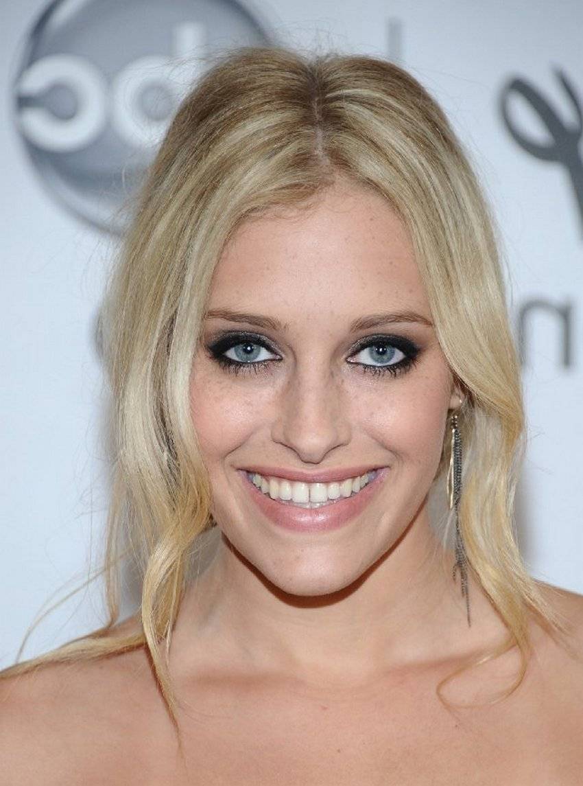 Carly Hannah Chaikin | Halloo