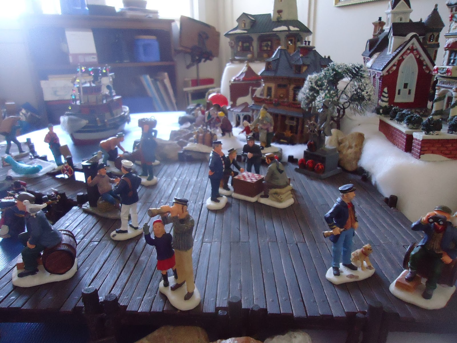 GARDENS AND CASTLES: CHRISTMAS VILLAGE