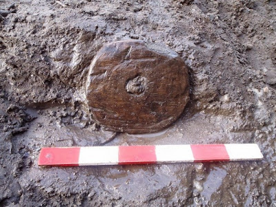 Saxon butter churn lid found in UK