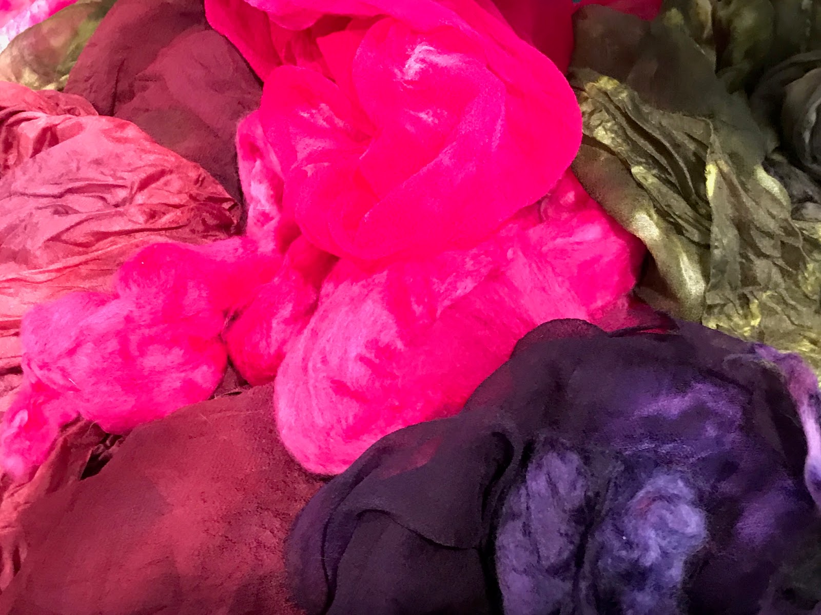 Studio 907 How to dye wool roving and silk using acid dyes