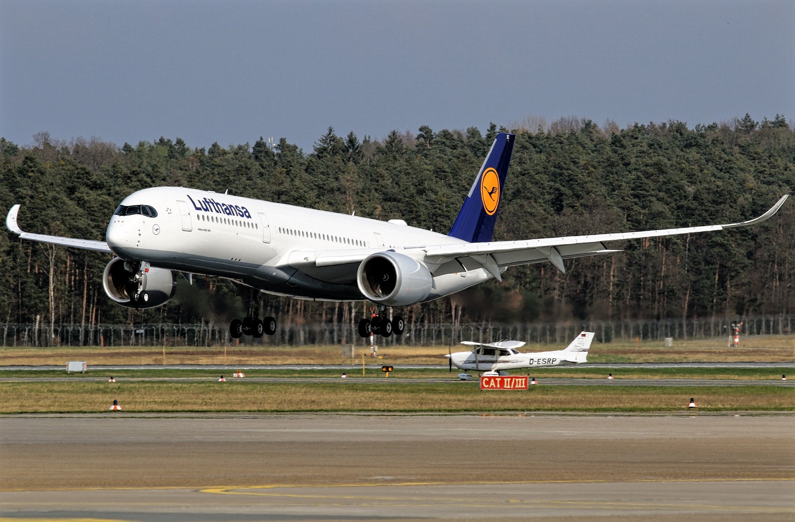 Lufthansa London To New Delhi From 1016 Christmas Period