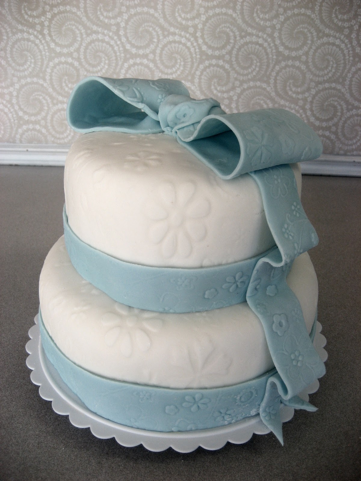 Devanys Designs Simple and Elegant Baby Shower Cake