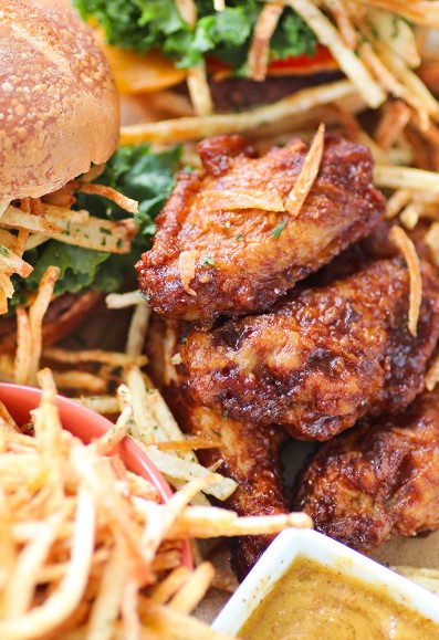 SHOESTRING FRIES BEEF SLIDERS WITH HONEY BBQ CHICKEN WINGS