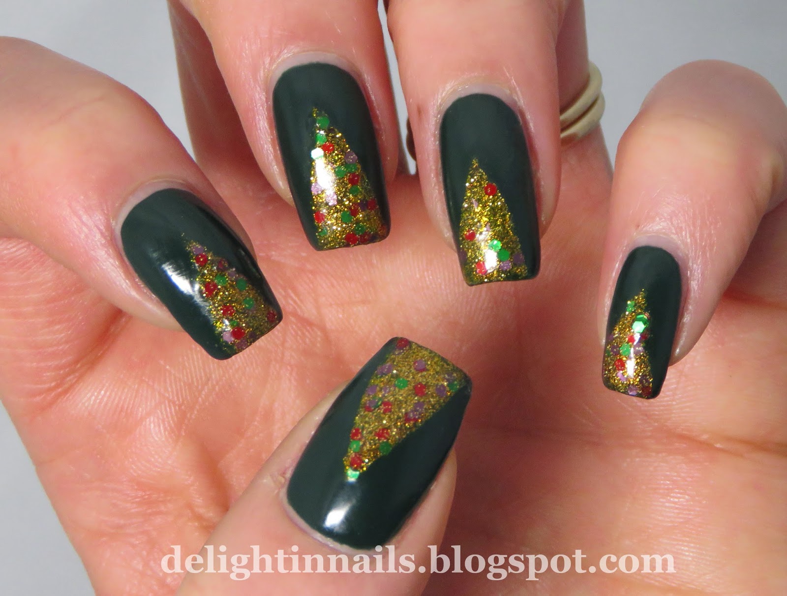 8. Red and Green Christmas Nail Ideas for Small Nails - wide 9