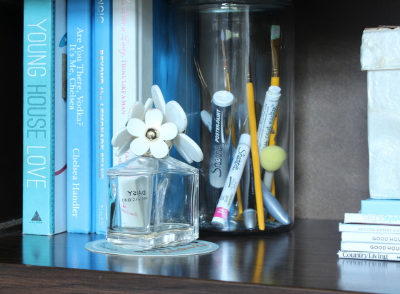 A floral touch in the office desk and gallery wall reveal.