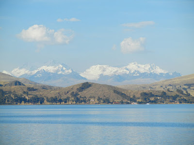 Titicacasee und Cordilleras