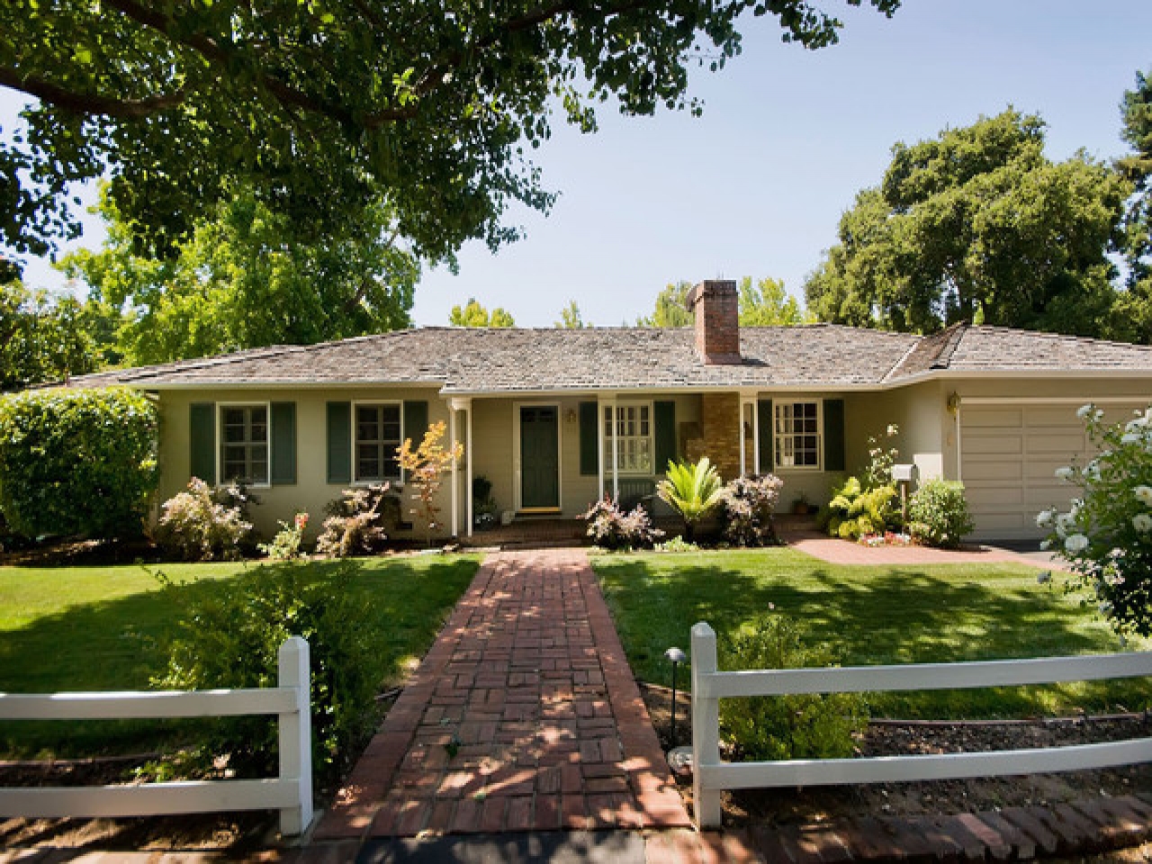 Landscaping Ideas For Front Of Ranch Style House