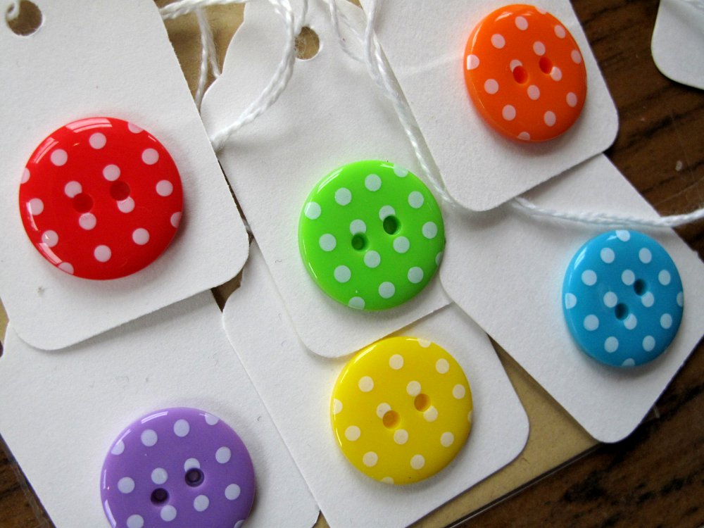 Quick Craft Ideas with buttons n Felt Balls