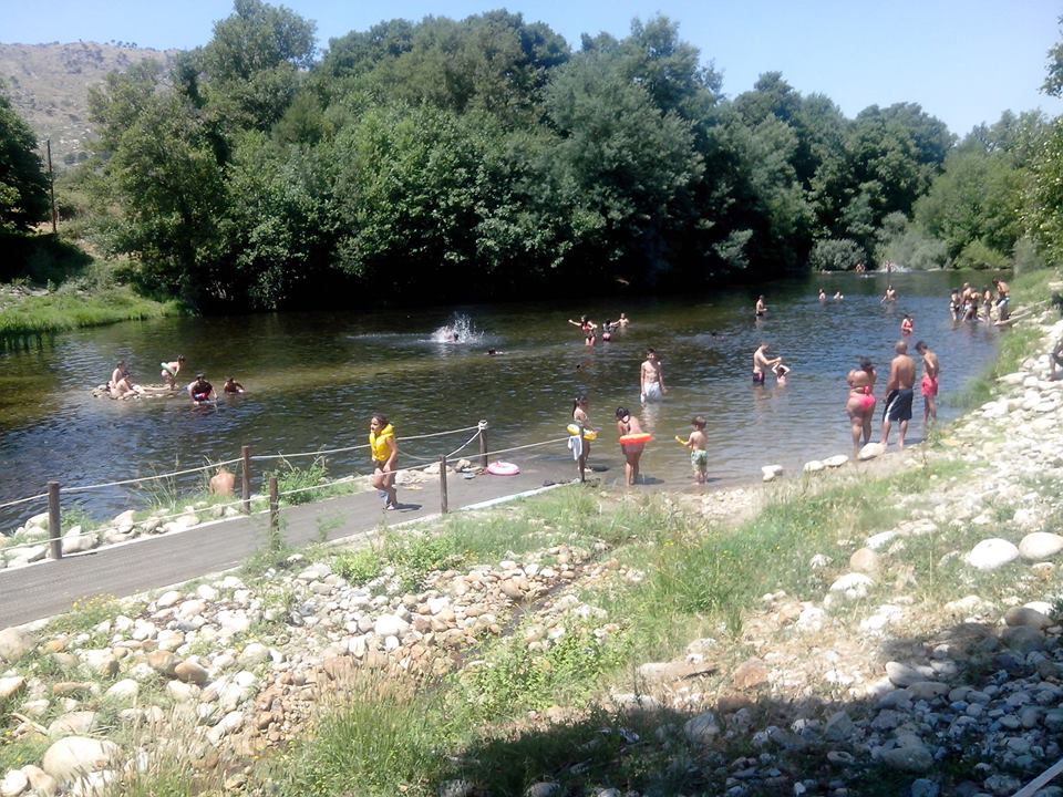Praia Fluvial de Aldeia Viçosa Praia Fluvial de Aldeia Viçosa