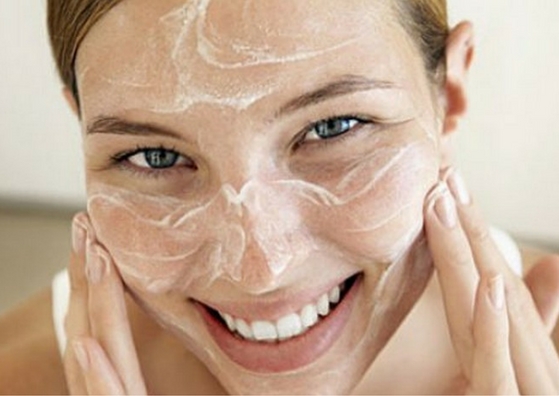The Trick With Baking Soda To Rejuvenate Your Face