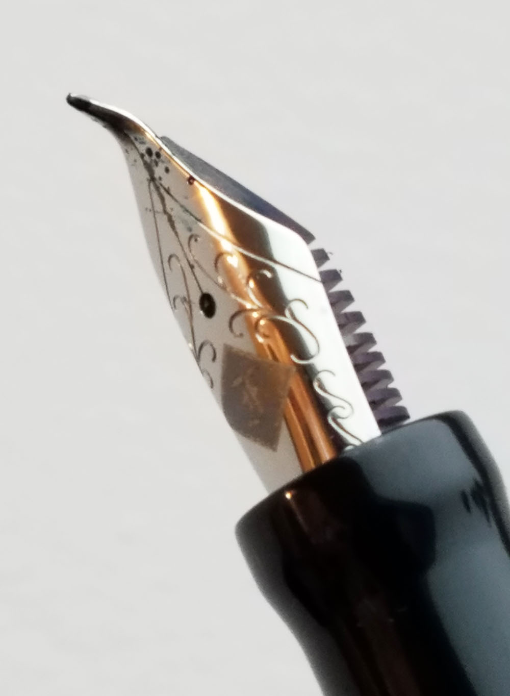 Fueled by Clouds & Coffee Fountain Pen Review FranklinChristoph Fude Nib