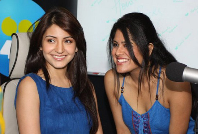 Photos - Anushka Sharma at anushka sharma hot scene in patiala house. Photos - Anushka Sharma at