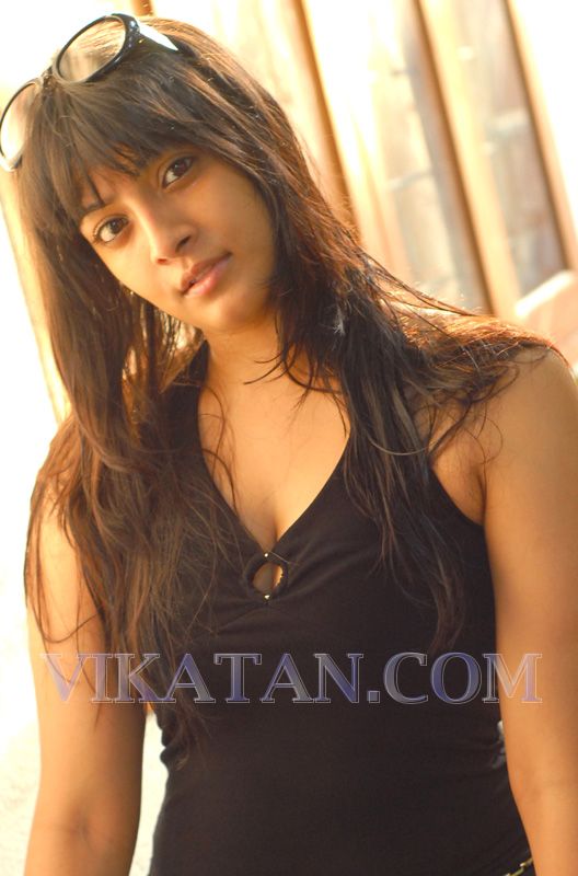 Unseen Tamil Actress Images Pics Hot Varalakshmi Sarathkumar Hot Black Pics