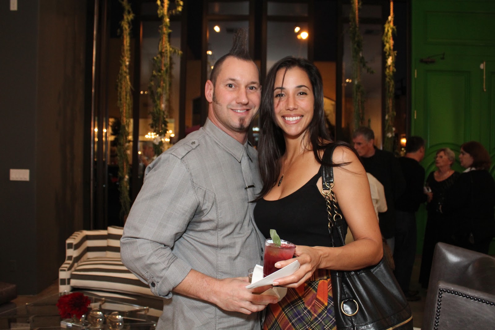 Entra Magazine: Party pics from our night at Community & Co.