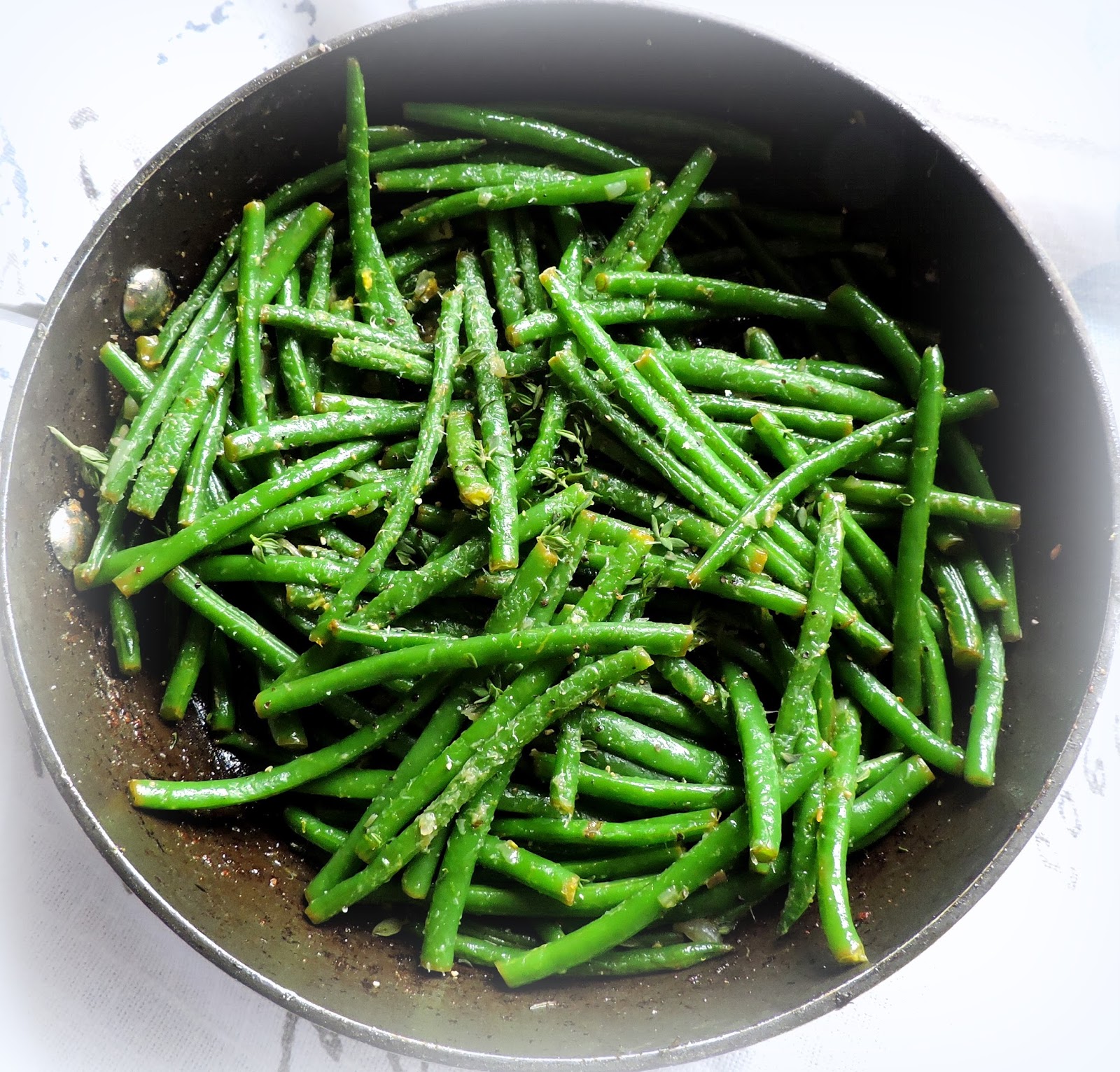 The English Kitchen Green Beans with Shallots, Lemon & Thyme
