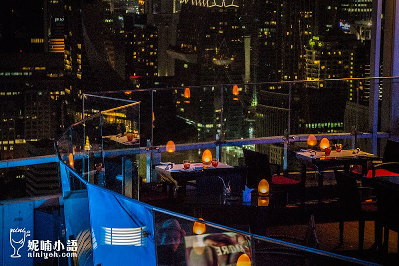 【曼谷景點】Red Sky Bar。消費門檻最低的雙層高空酒吧 【曼谷景點】Red Sky Bar。消費門檻最低的雙層高空酒吧