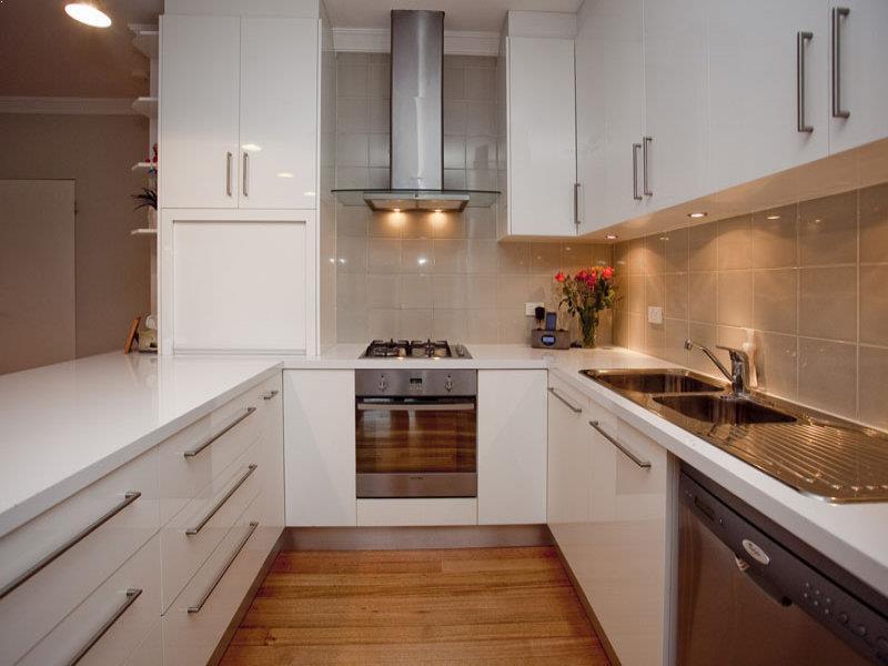 Small U Shaped Galley Kitchen Designs