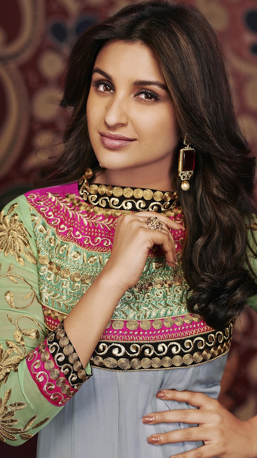 parineeti chopra sexy wallpaper kk2b hot celebrity pictures parineeti chopra sexy wallpaper kk2b hot celebrity pictures