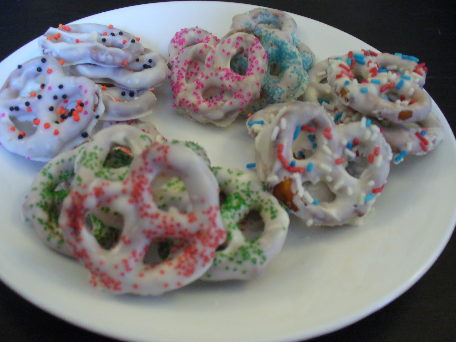 Recipe Shoebox Frosted Pretzels