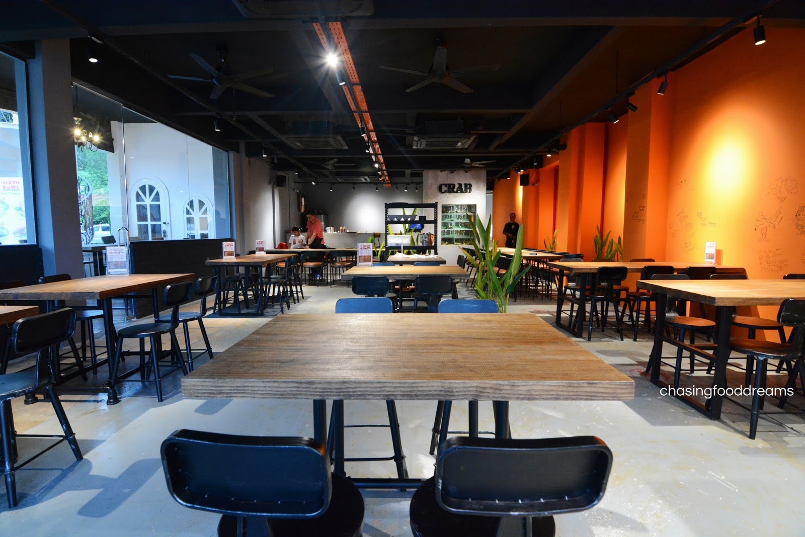 CHASING FOOD DREAMS Crab Factory Introduces New Cheese and Salted Egg