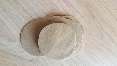 DIY Play Food: a stack of pancakes DIY Play Food: a stack of pancakes