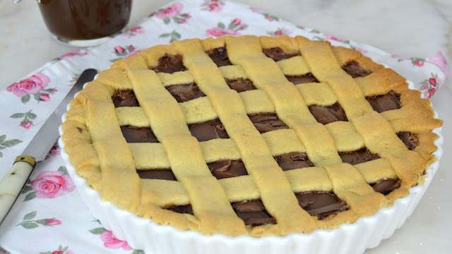 Tarta de chocolate con masa casera fácil