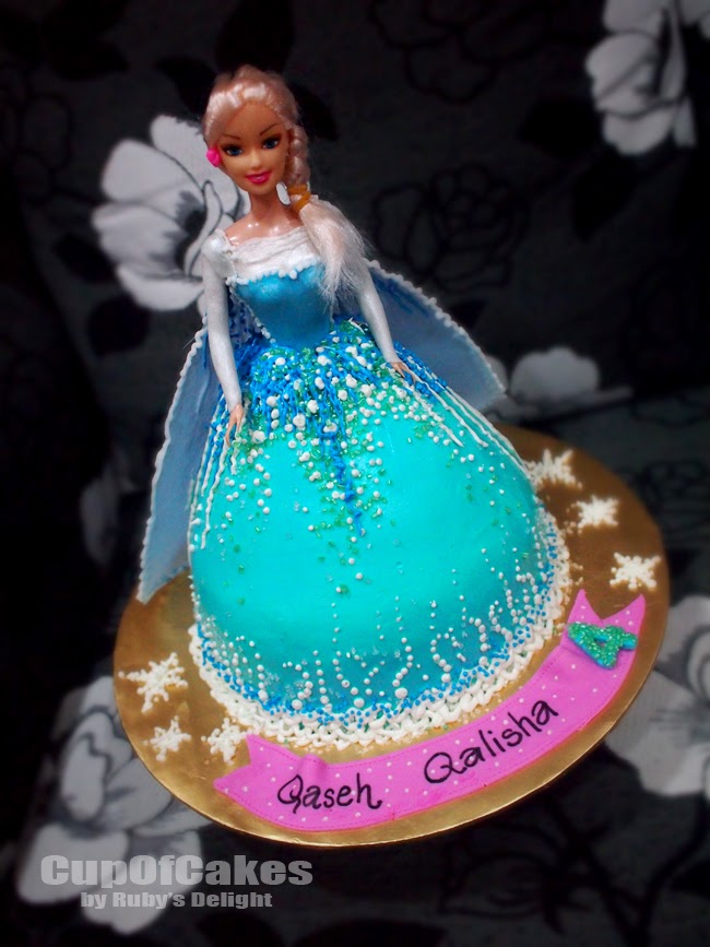 CupOfCakes Frozen Doll Cake