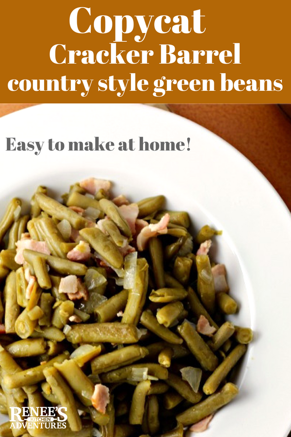 Cracker Barrel Copycat Country Style Green Beans: Renee's Kitchen Adventures  - easy side dish recipe that makes canned green beans taste just like the ones you get in Cracker Barrel Restaurant! Easy to make. Perfect side dish for Thanksgiving or any occasion! #greenbeans #cannedgreenbeans #sidedish #holidaysidedish