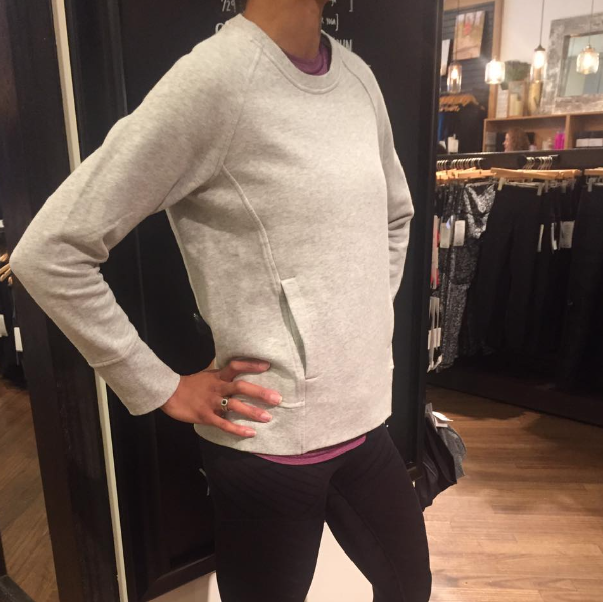 https://api.shopstyle.com/action/apiVisitRetailer?url=https%3A%2F%2Fshop.lululemon.com%2Fp%2Ftops-long-sleeve%2FBack-To-It-Crew%2F_%2Fprod8351440%3Frcnt%3D7%26N%3D1z13ziiZ7z5%26cnt%3D45%26color%3DLW3ACES_8395&site=www.shopstyle.ca&pid=uid6784-25288972-7